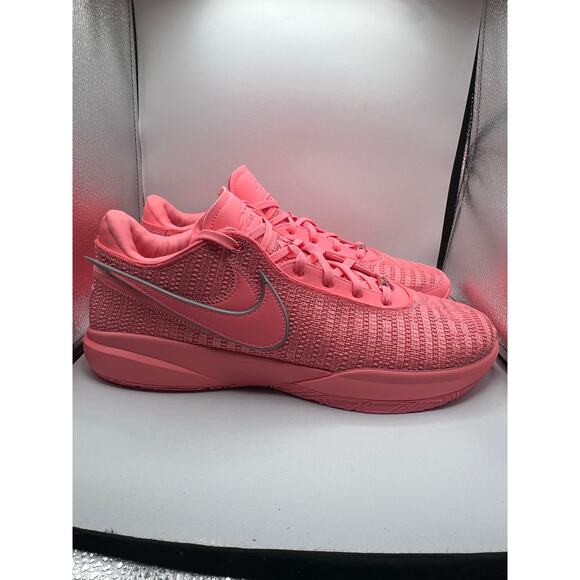 Nike LeBron 20 “Pink Diamond” size 16 men’s